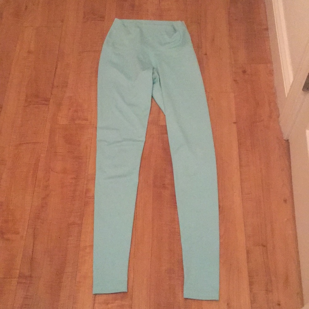 Mika Yoga High Waisted Kaya Legging in Aqua